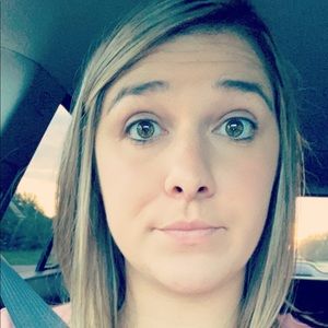 Meet your Posher, Casey